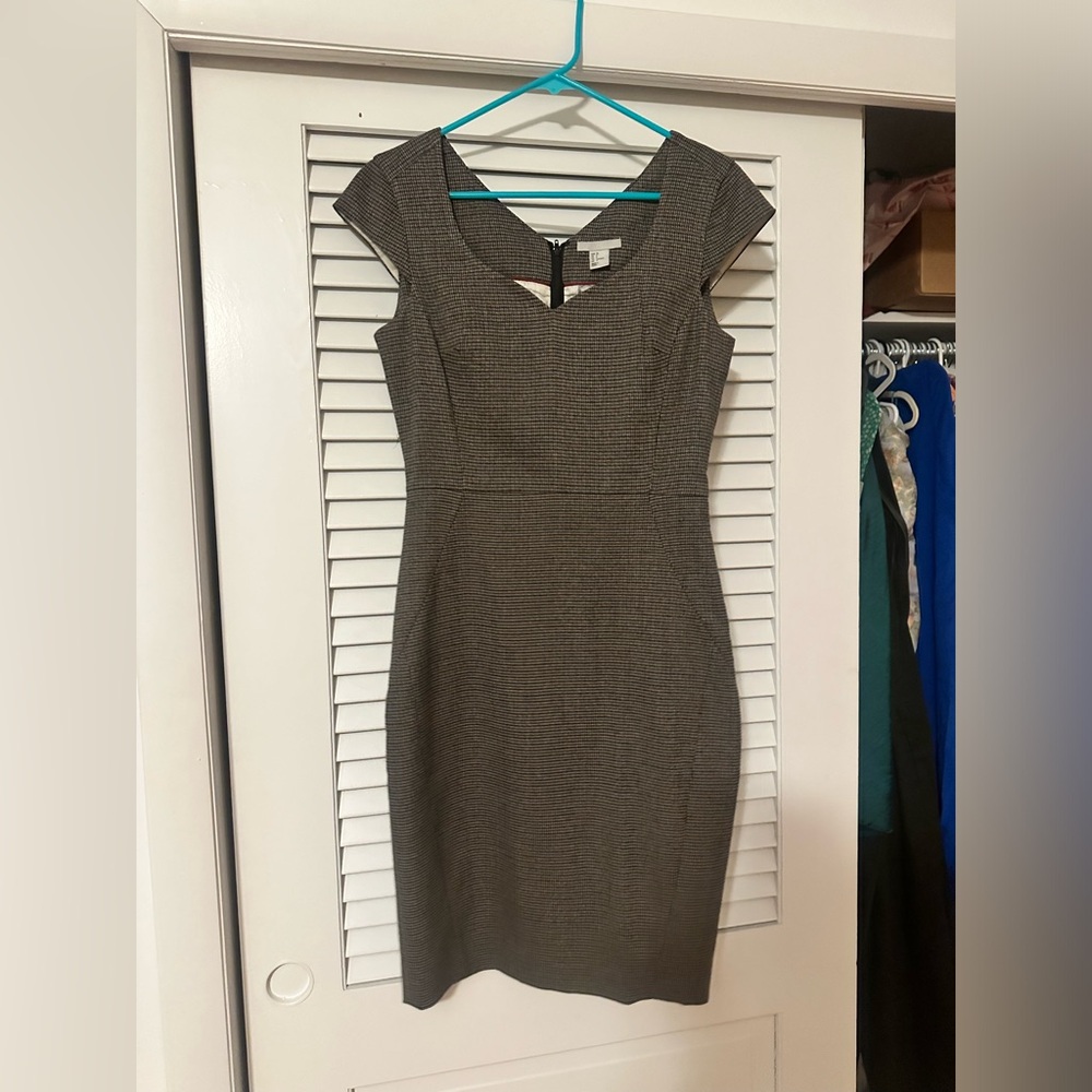 H & M business dress.  Like new